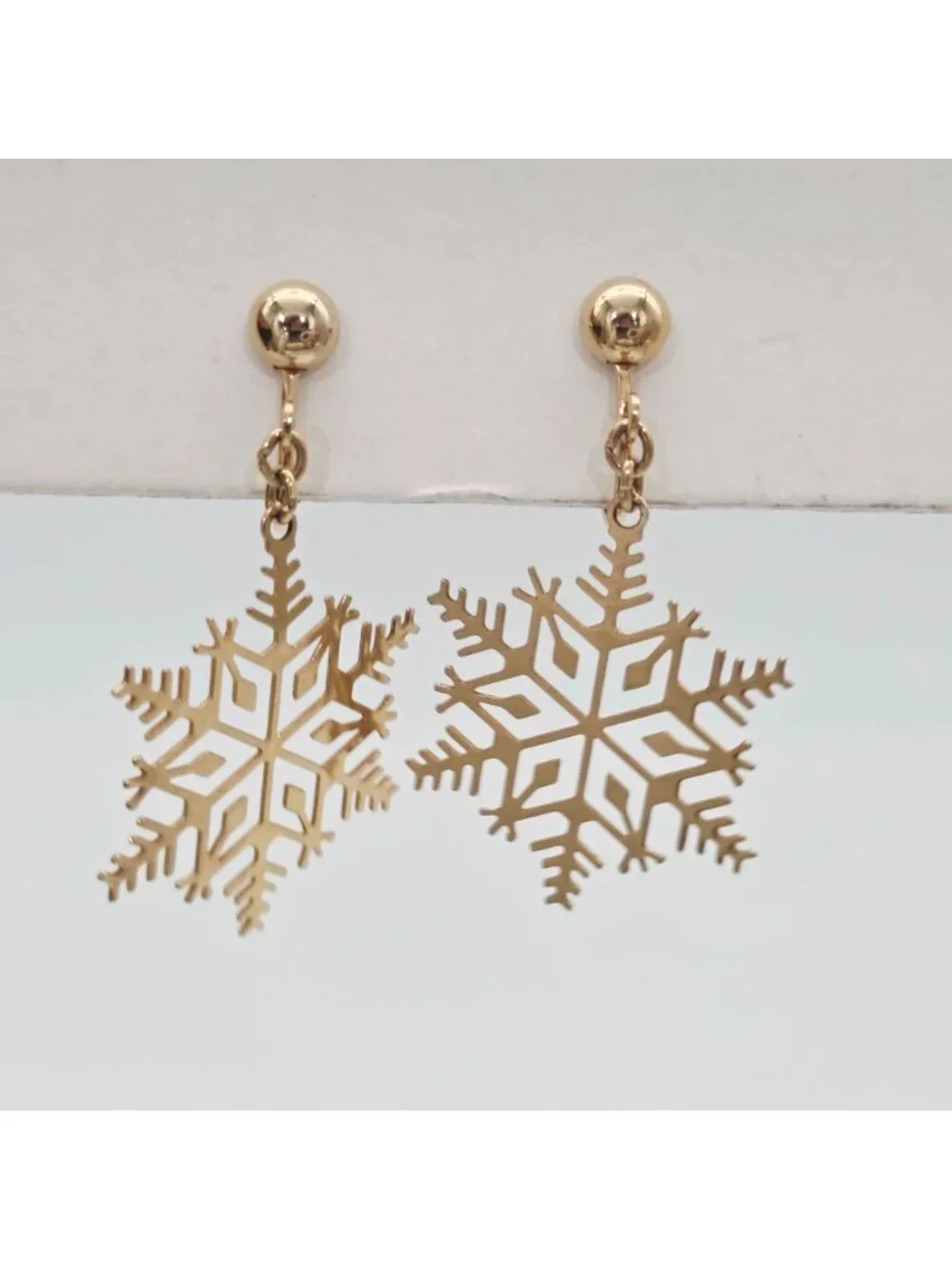 Gold-Tone Avon Snowflake Clip-On Earrings Vintage Holiday Jewelry 2" - Picture 2 of 5